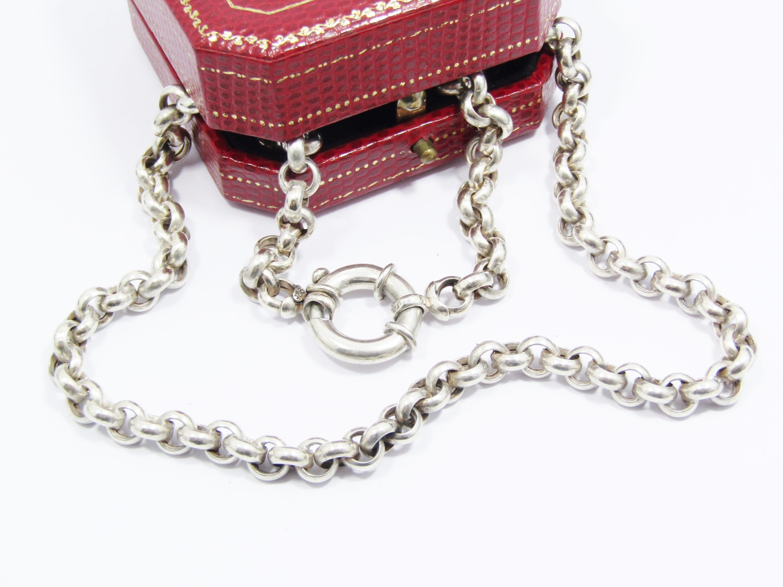 A Stunning Medium Size Round Link Necklace With a Signoretti Clasp in Sterling Silver.