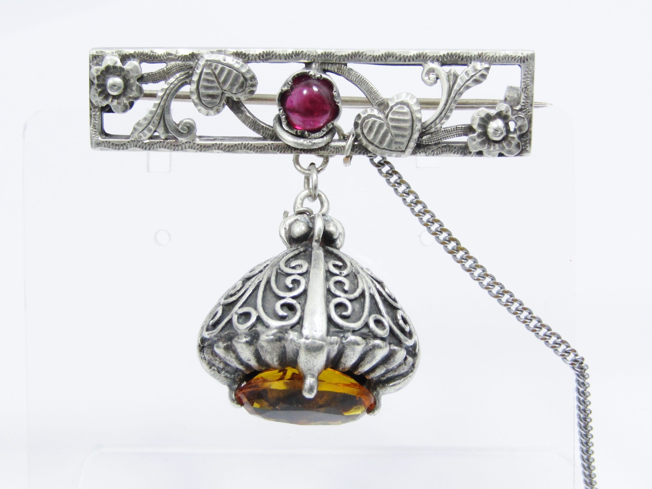 A Gorgeous Vintage Bar Brooch In a Candida Style Brooch in Sterling Silver