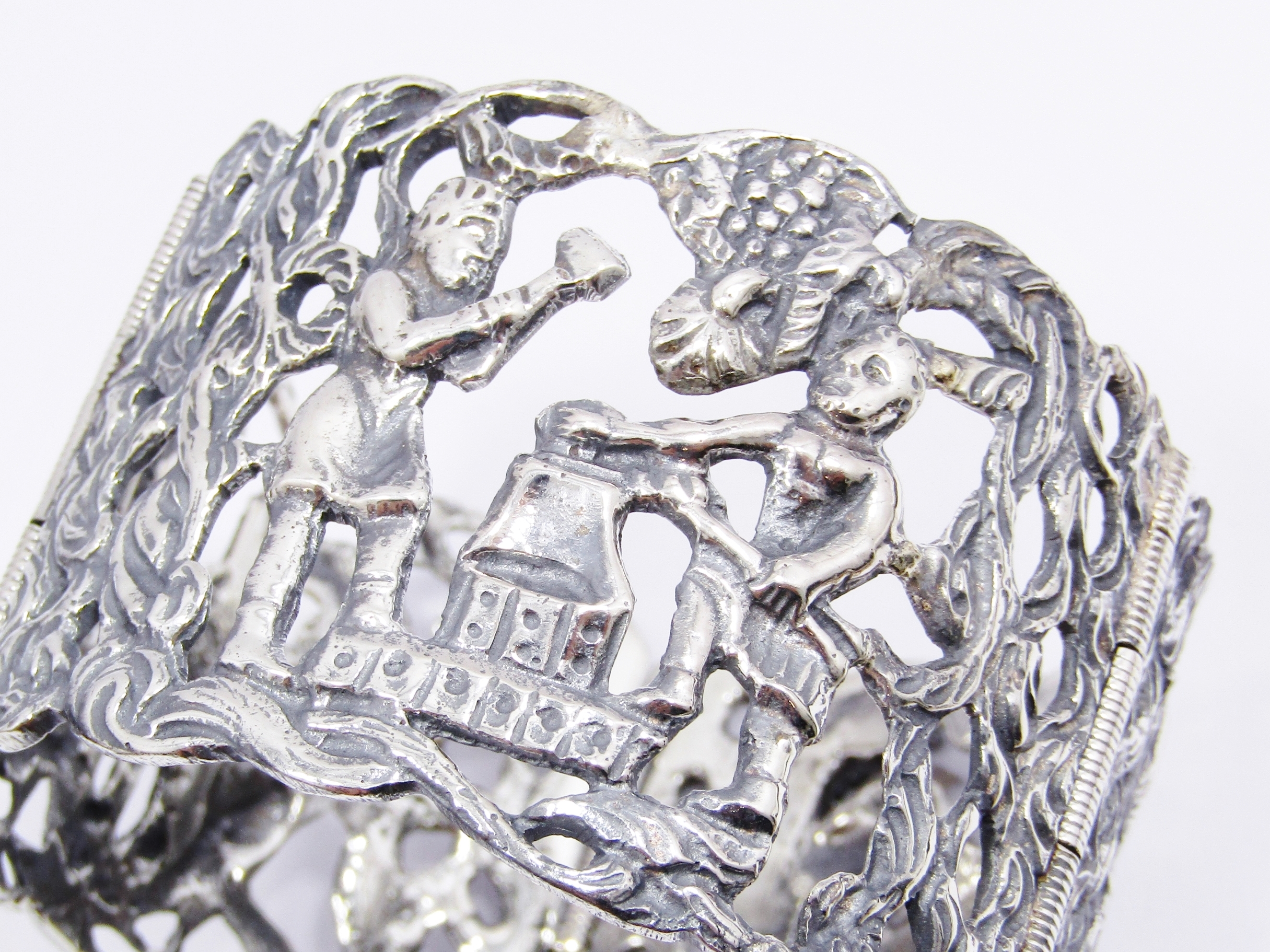 Beautiful, Antique Weighty & Broad Sterling Silver Hinged Bangle