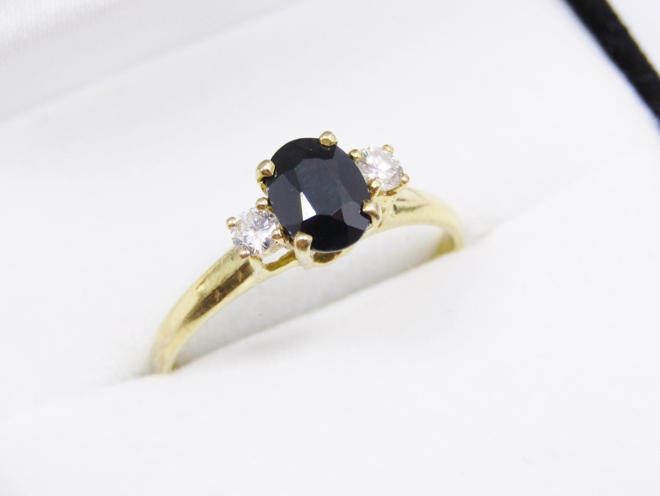 Vintage 19CT Yellow Gold, Black Sapphire & Diamond Ring