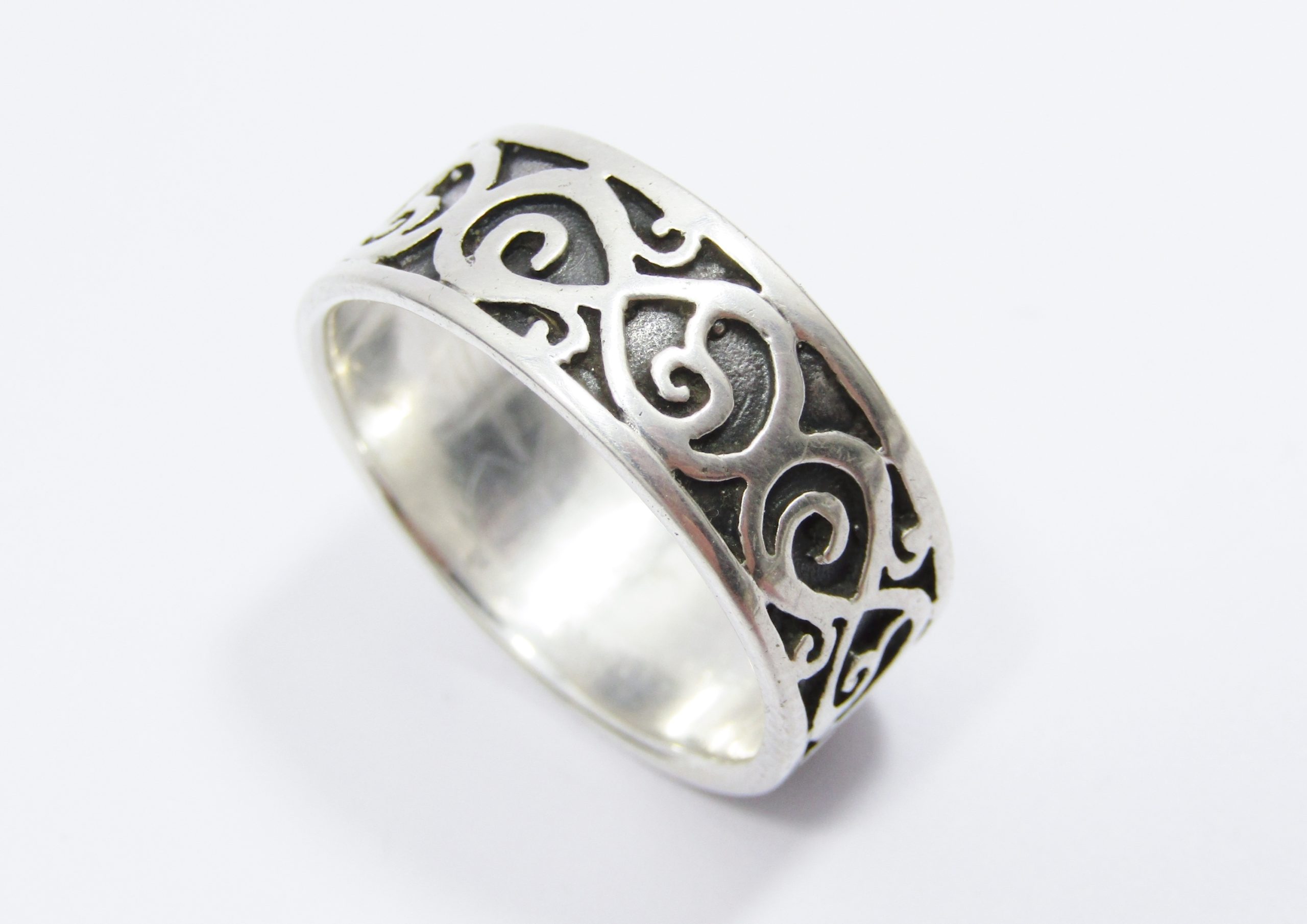 A Lovely Broad Band Infinity of Life Design Ring in Sterling Silver