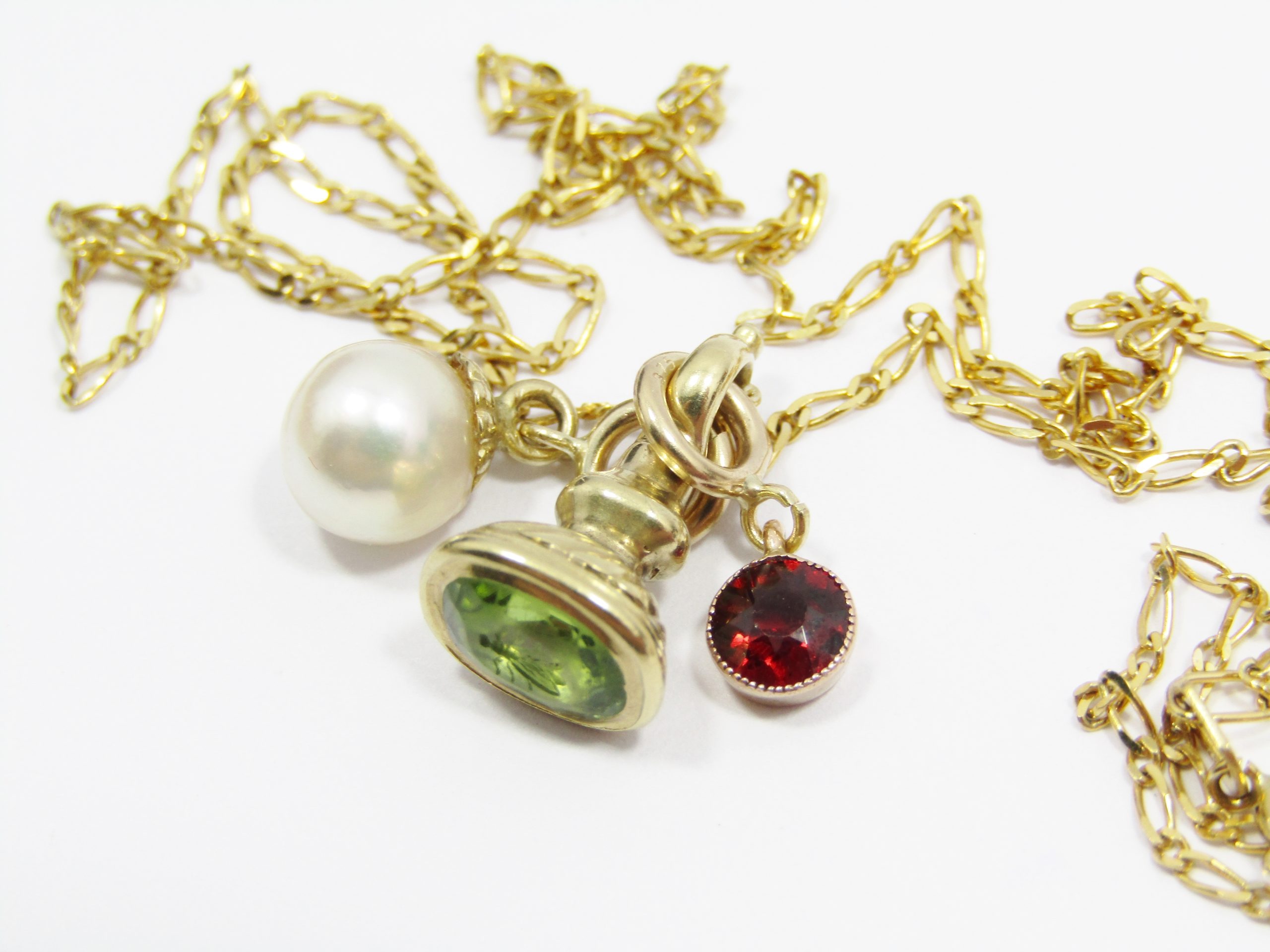 Beautiful! 9CT Gold Necklace with Gold Fob Charm, Charms