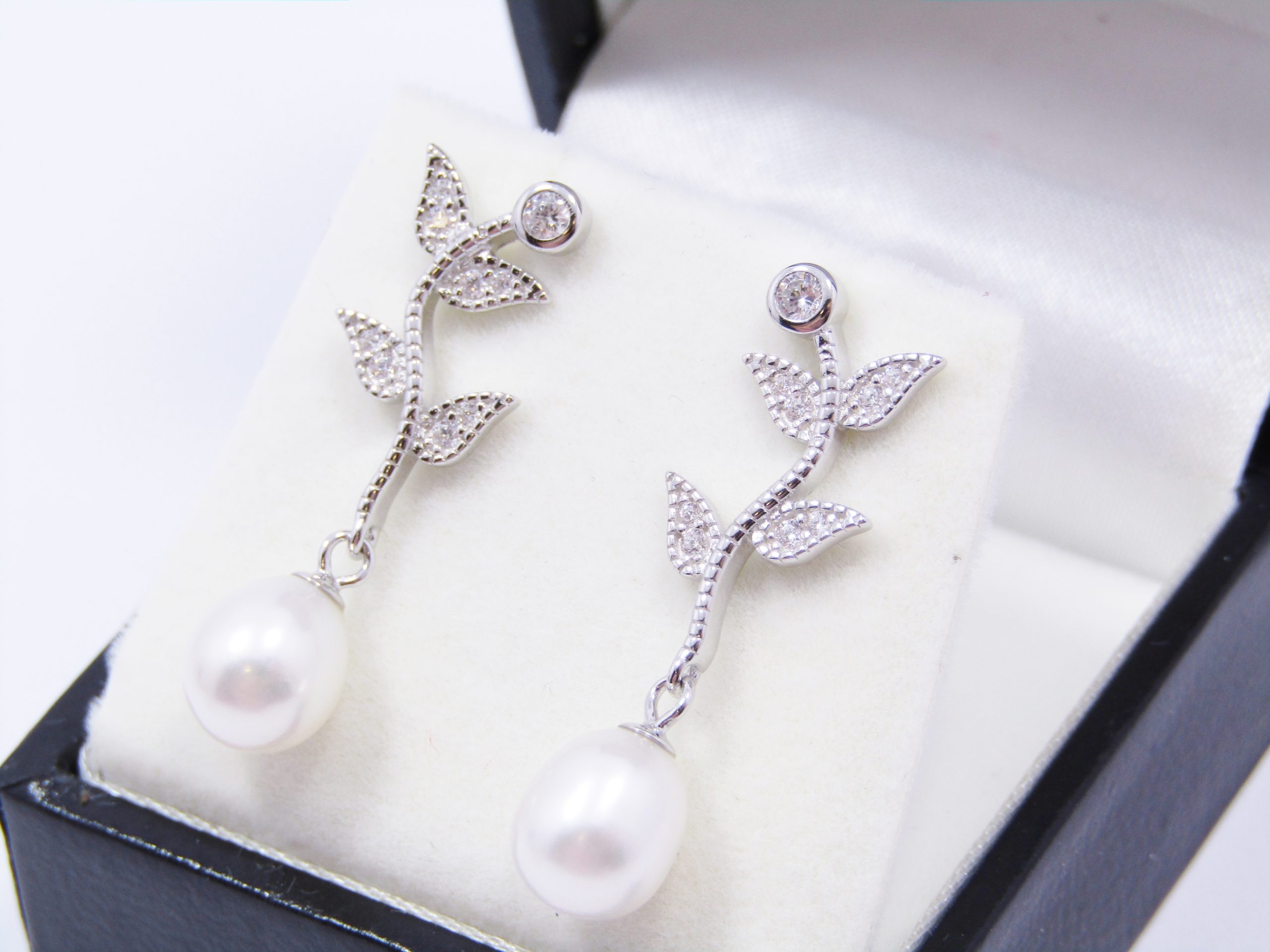 Sparkling CZ & Fresh Water Dangling Earrings in Sterling Silver