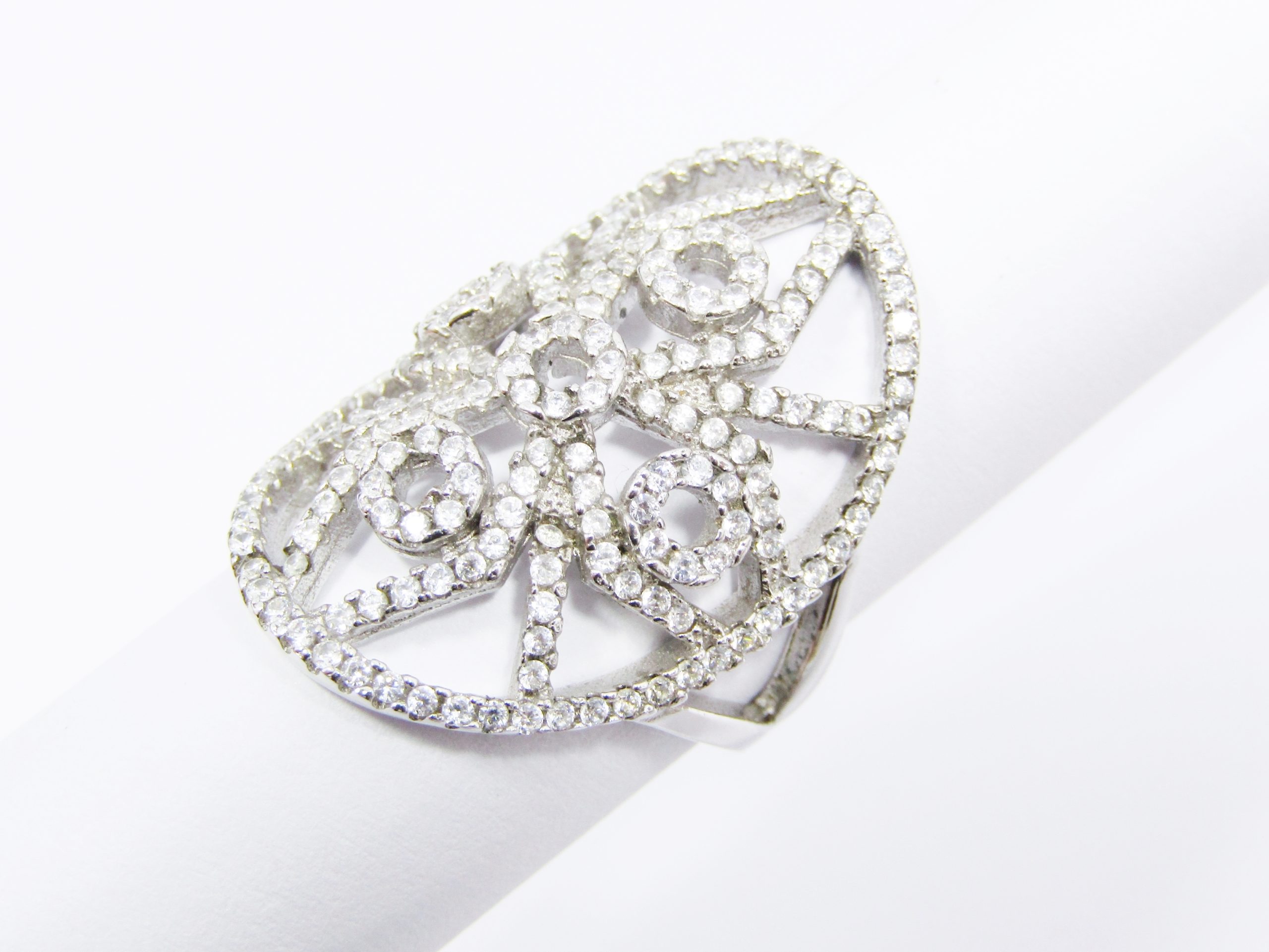 A Gorgeous Filigree Design Ring Set With tiny clear Zirconia's in Sterling Silver