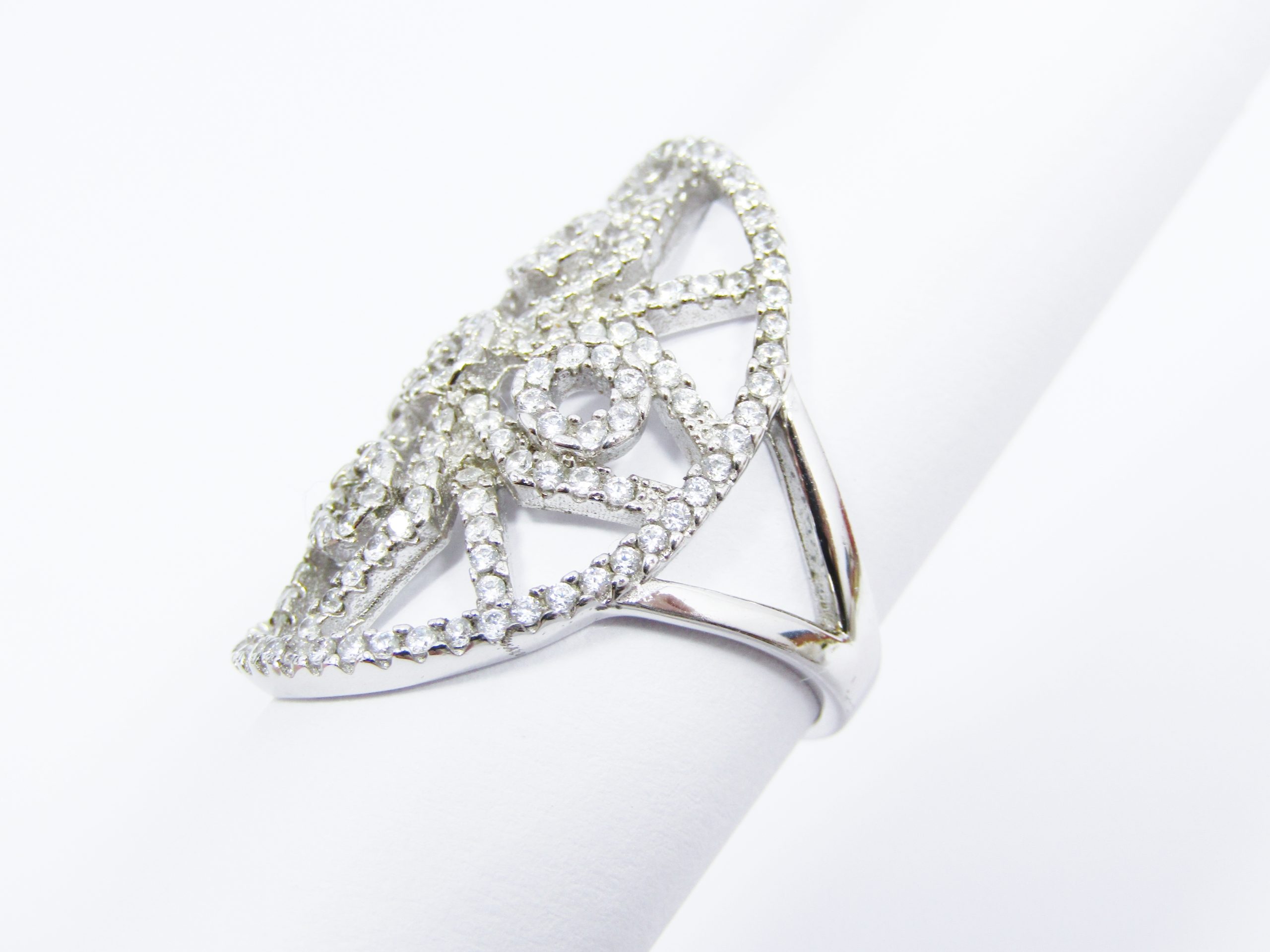 A Gorgeous Filigree Design Ring Set With tiny clear Zirconia's in Sterling Silver