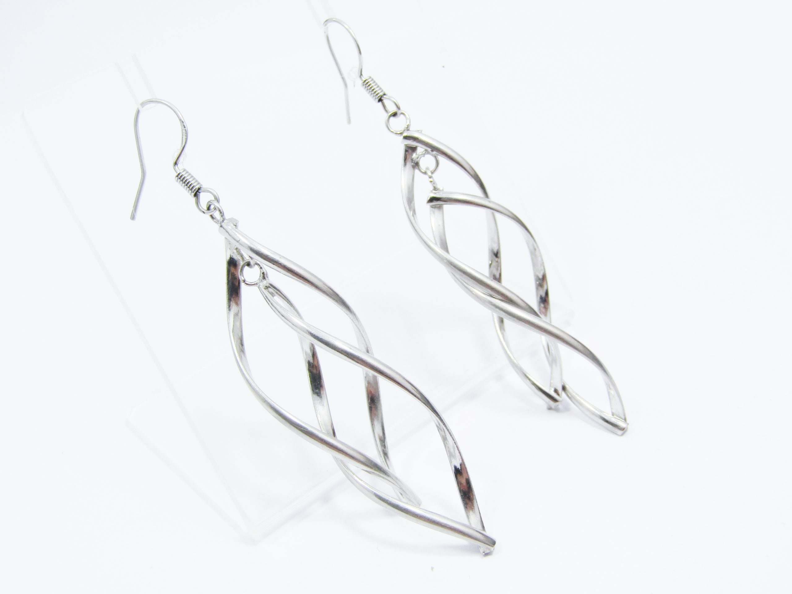A Stunning Pair Long Swirl Design Dangling Earrings in Sterling Silver