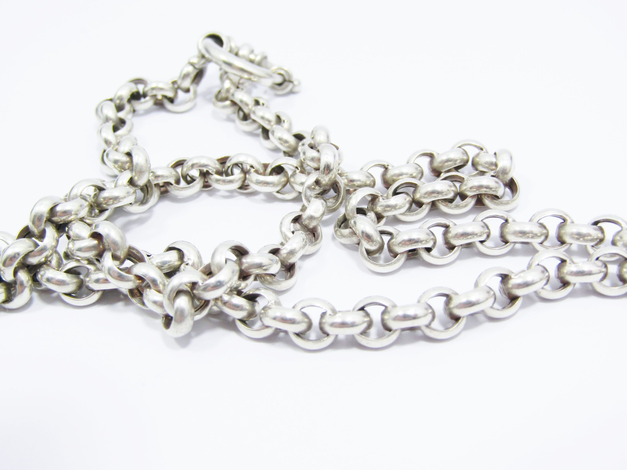 A Lovely Round Link Necklace With a Signoretti Clasp in Sterling Silver.