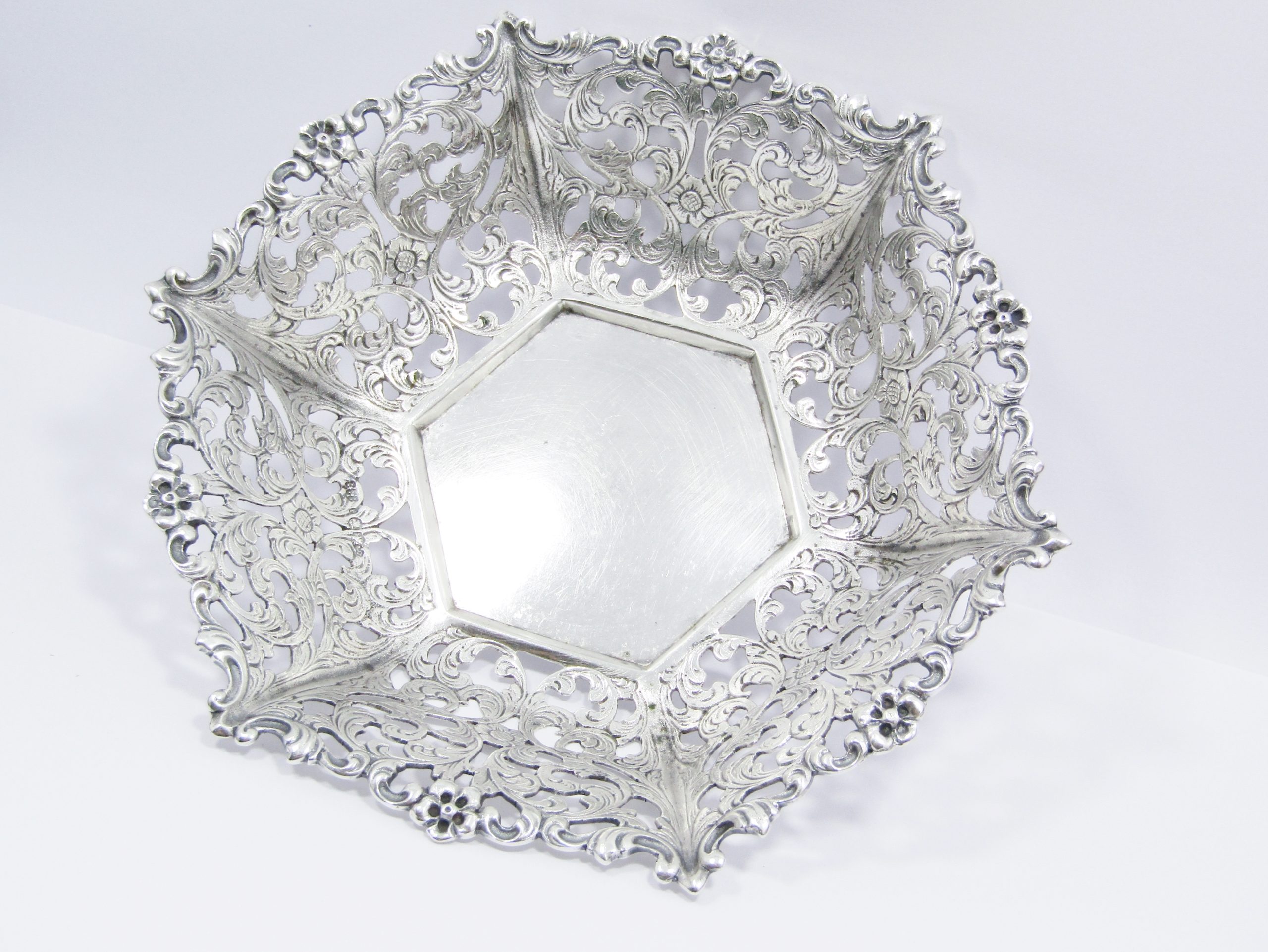 Beautiful! Vintage Dutch Silver Ornate Filigree Bowl