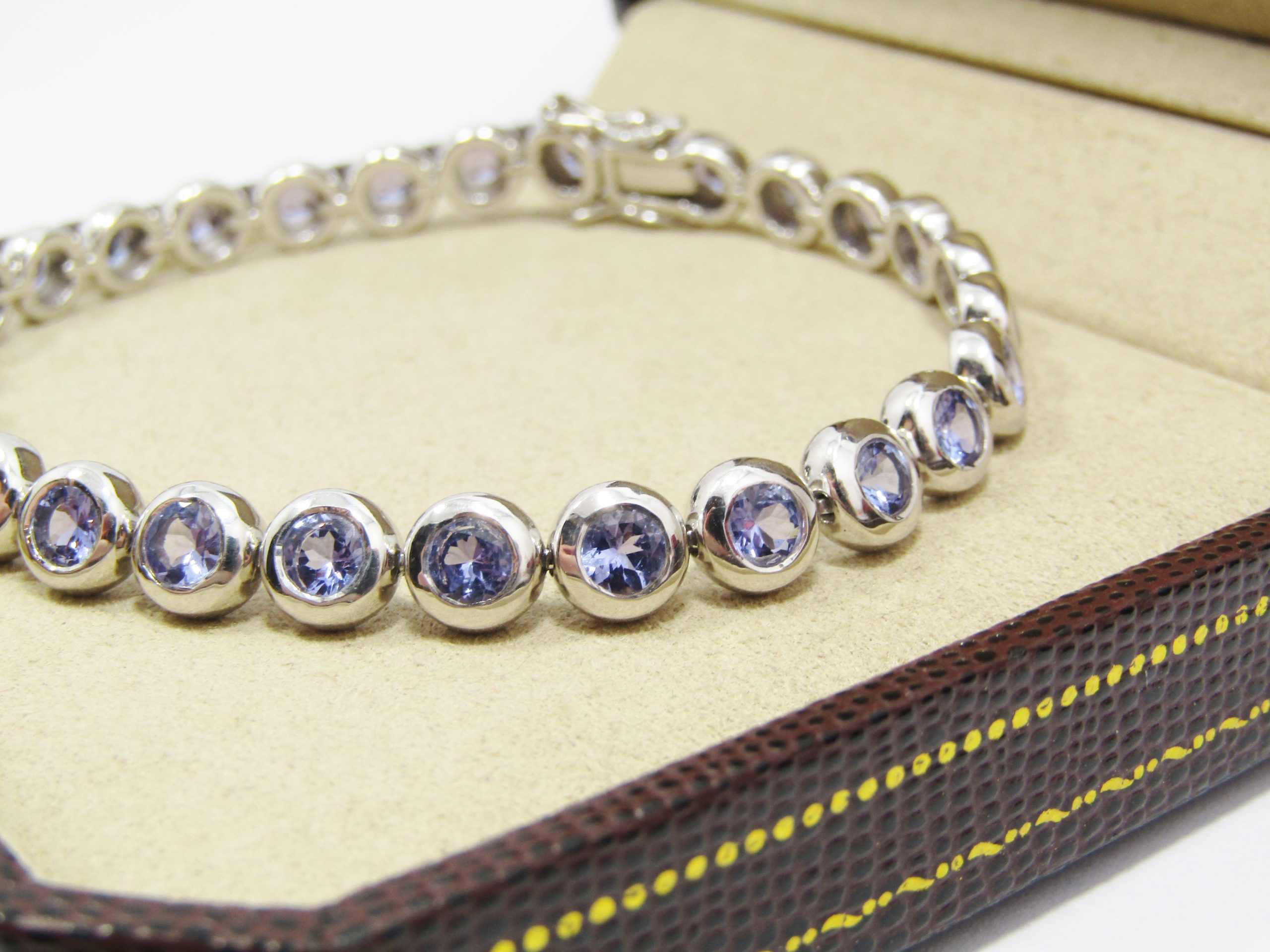 Beautiful! Sterling Silver & 7CTW Tanzanite Bracelet