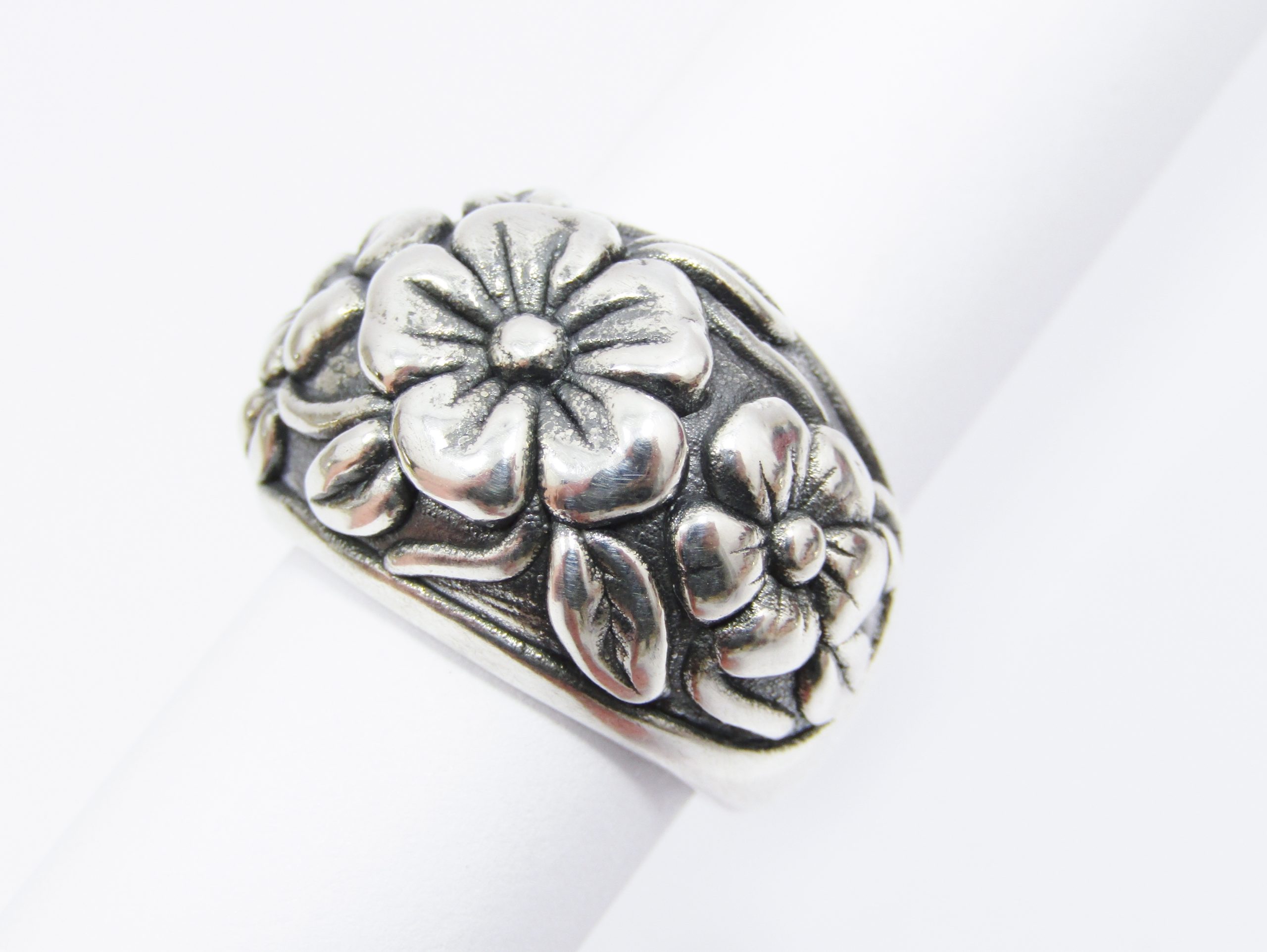 A Stunning Chunky Repoussé Design Ring in Sterling Silver  R1050