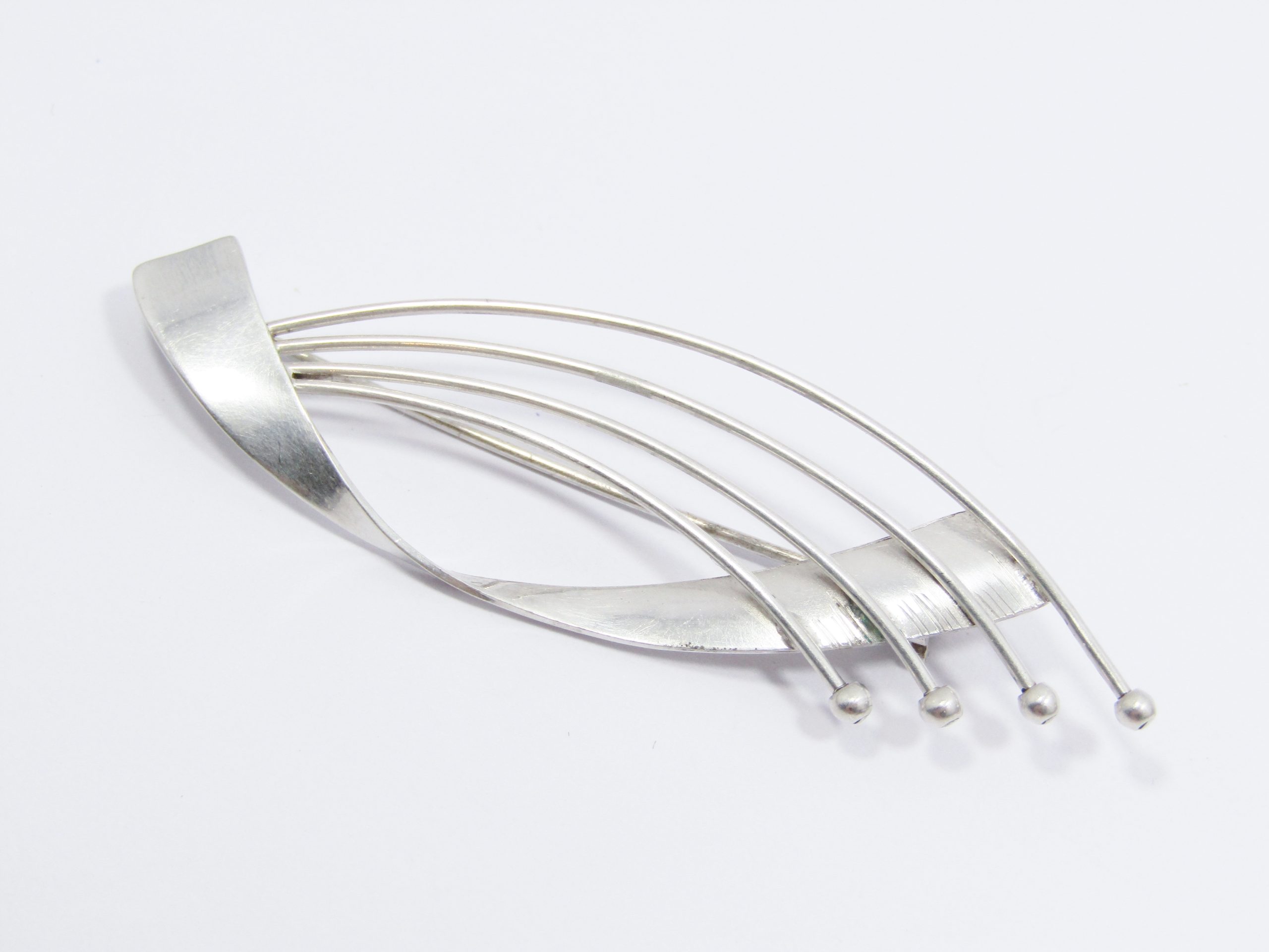 A Gorgeous Vintage Design 835 German Silver Brooch