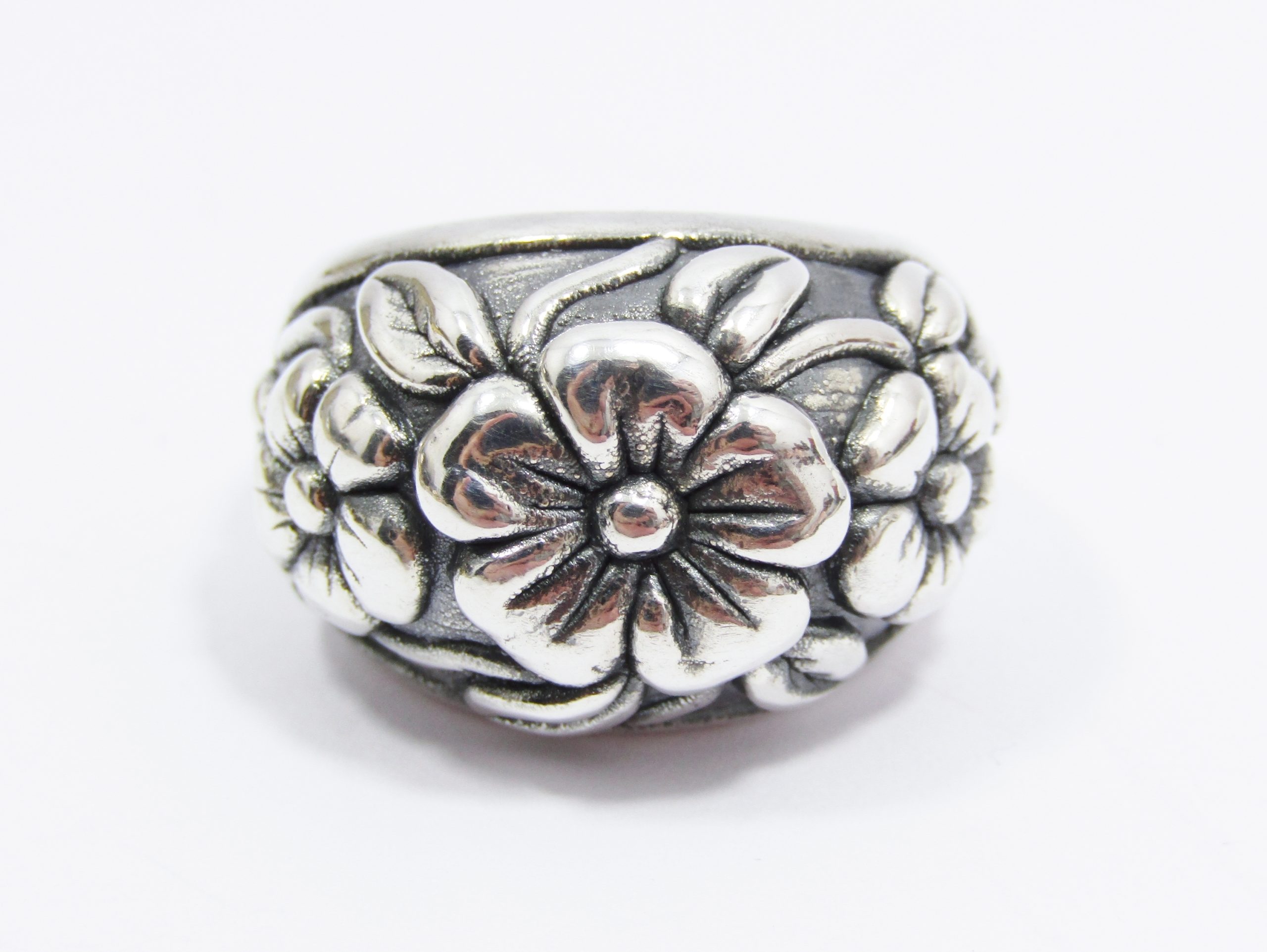A Stunning Chunky Repoussé Design Ring in Sterling Silver  R1050