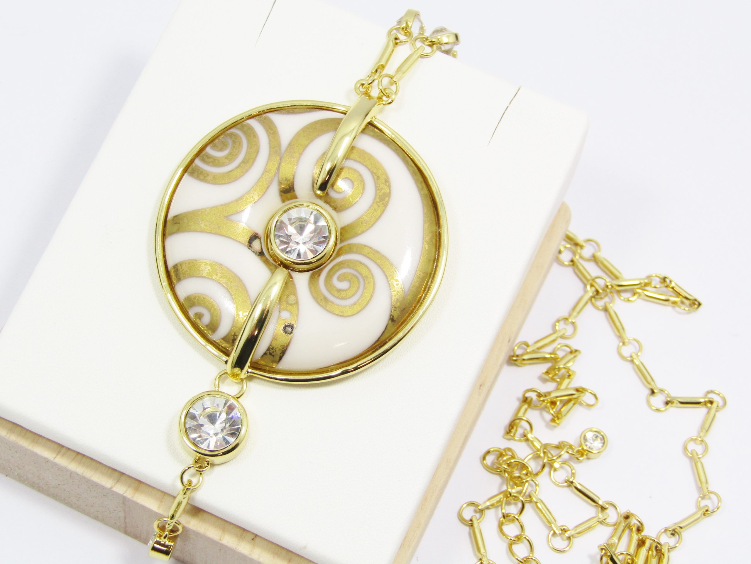 A Gorgeous Large Gold Plated Goebel Design Porcelain  Necklace