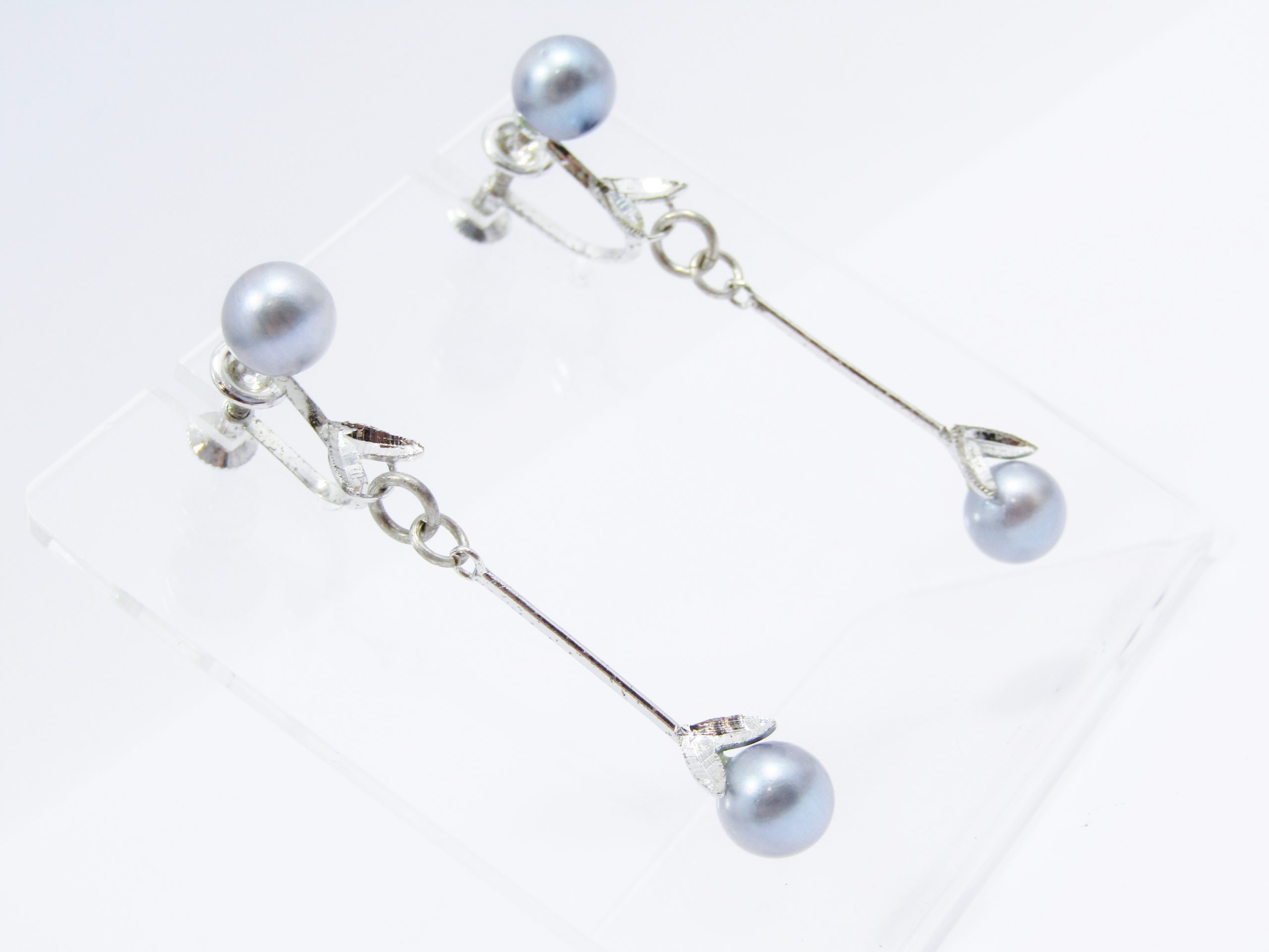 A Stunning Pair of Blue dyed Fresh Water Pearl Screw Back Dangling Earrings in Sterling Silver