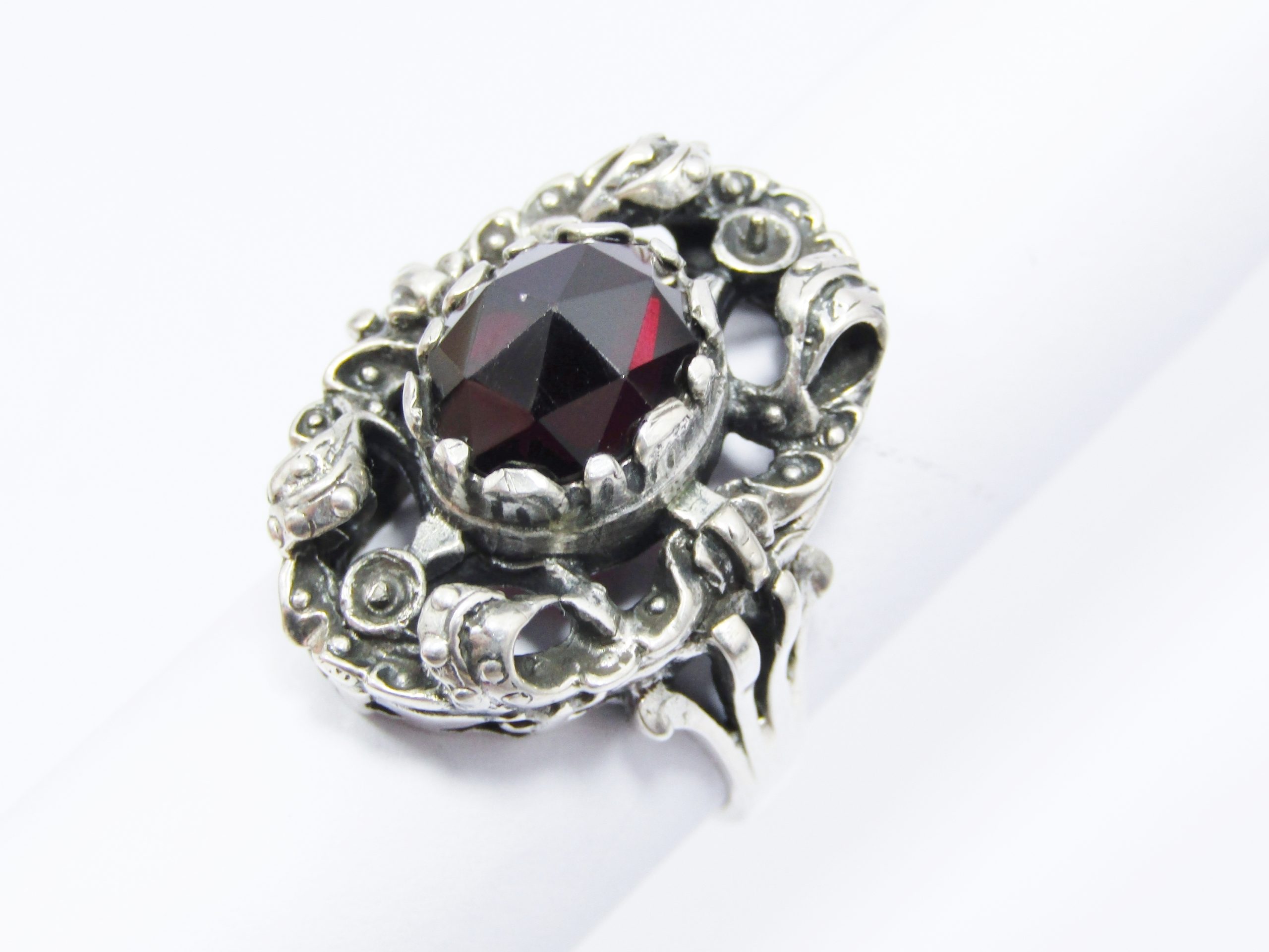 A Gorgeous Ornate Deep Red  Garnet Ring in 835 Silver