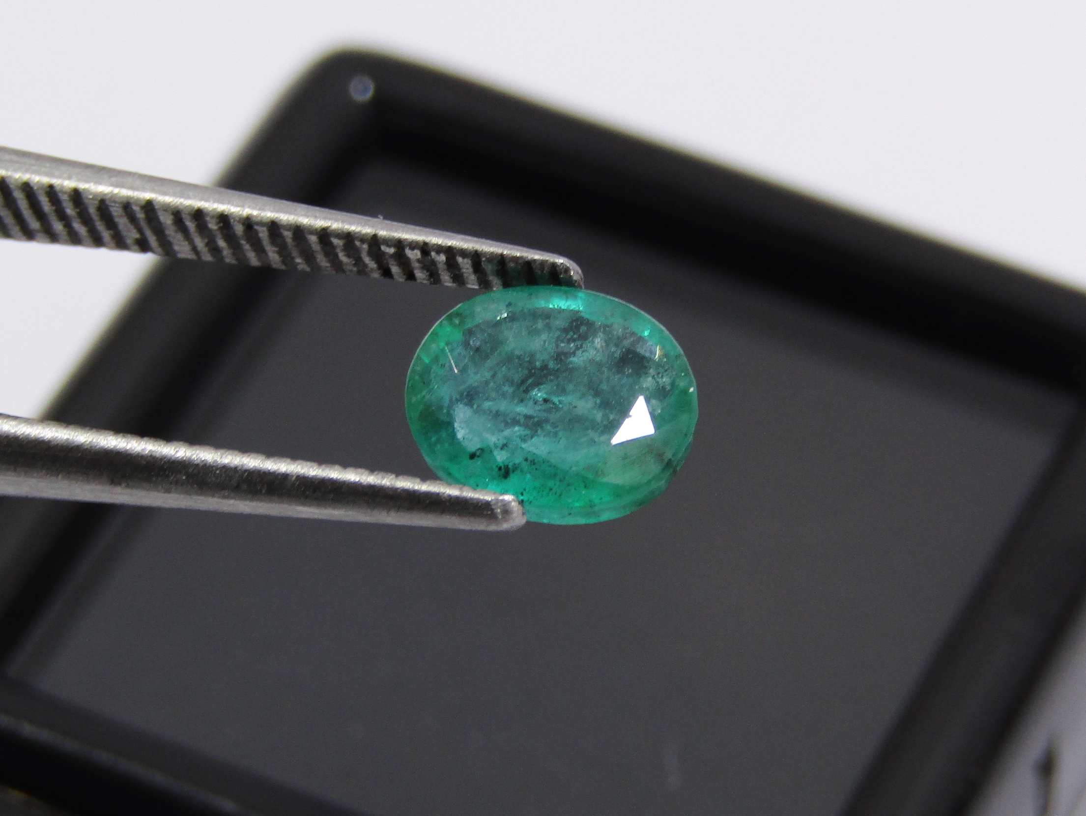 Beautiful 1.05ct Natural Oval Faceted Emerald Gemstone