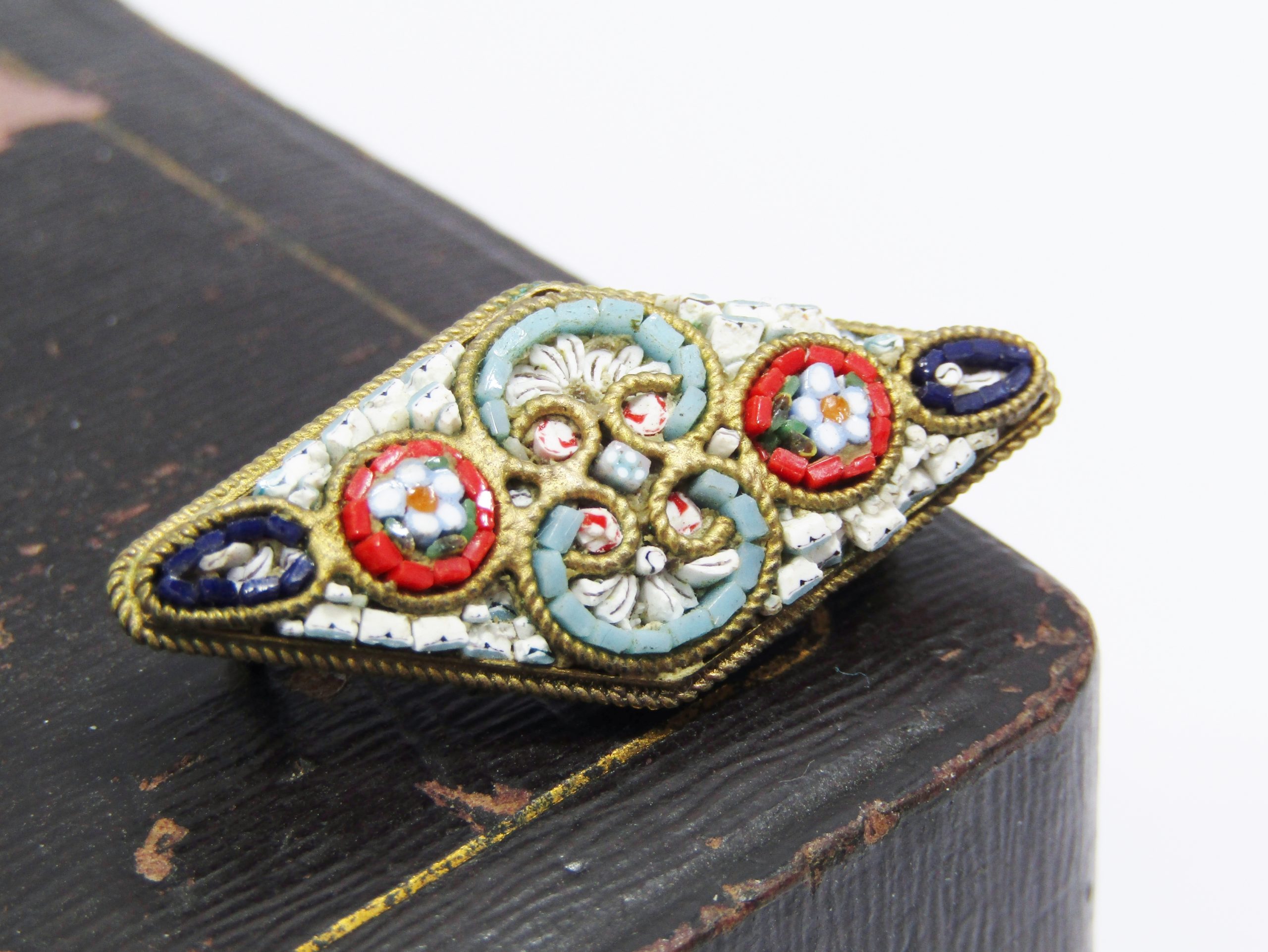 A Gorgeous Vintage Micro Mosaic Brooch in Gold Plated
