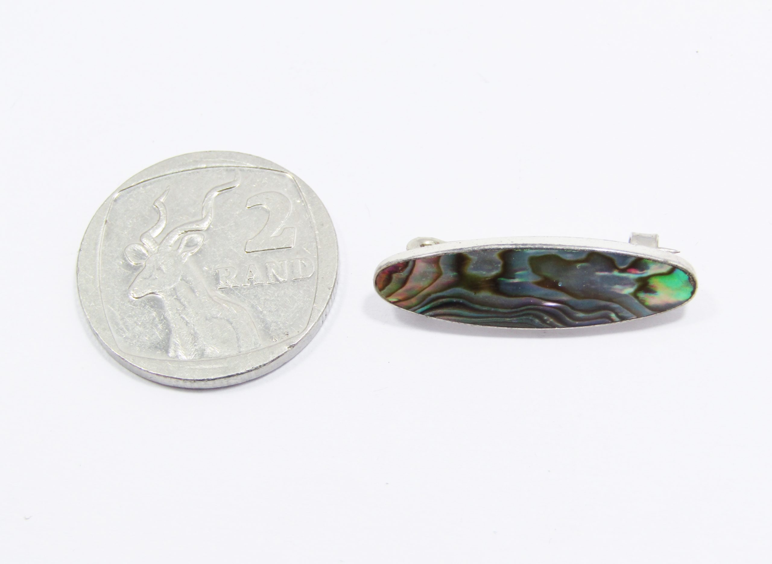 A Lovely Paui shell Bar brooch in Sterling Silver